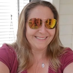 Meet your Posher, Cathy